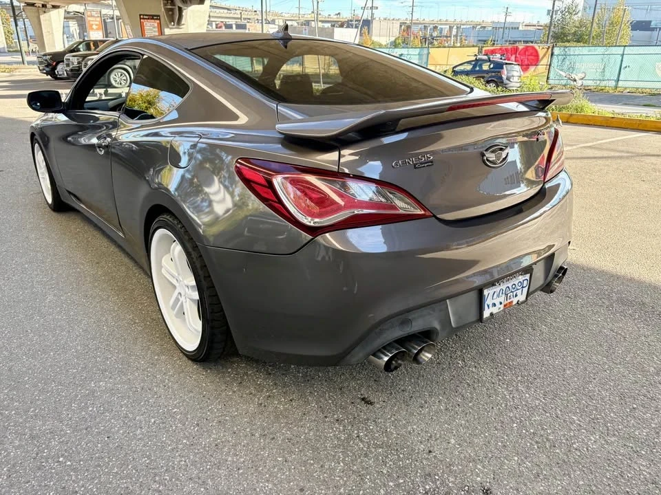 2013 Hyundai Genesis Coupe - Image 8 of 19