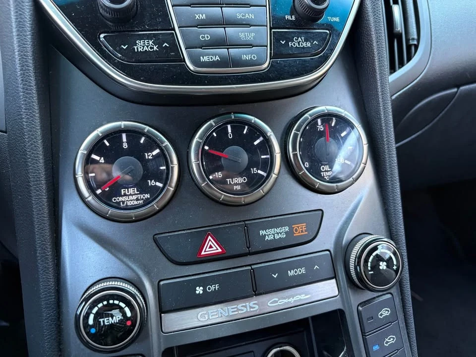 2013 Hyundai Genesis Coupe - Image 15 of 19