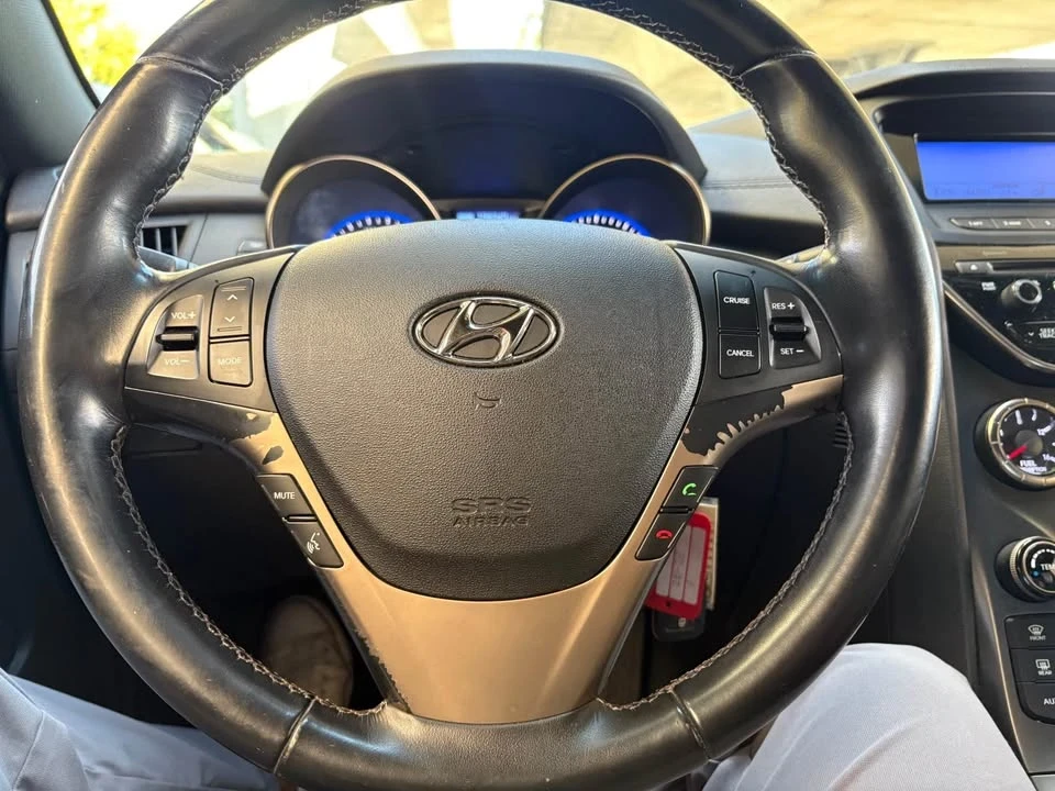 2013 Hyundai Genesis Coupe - Image 11 of 19