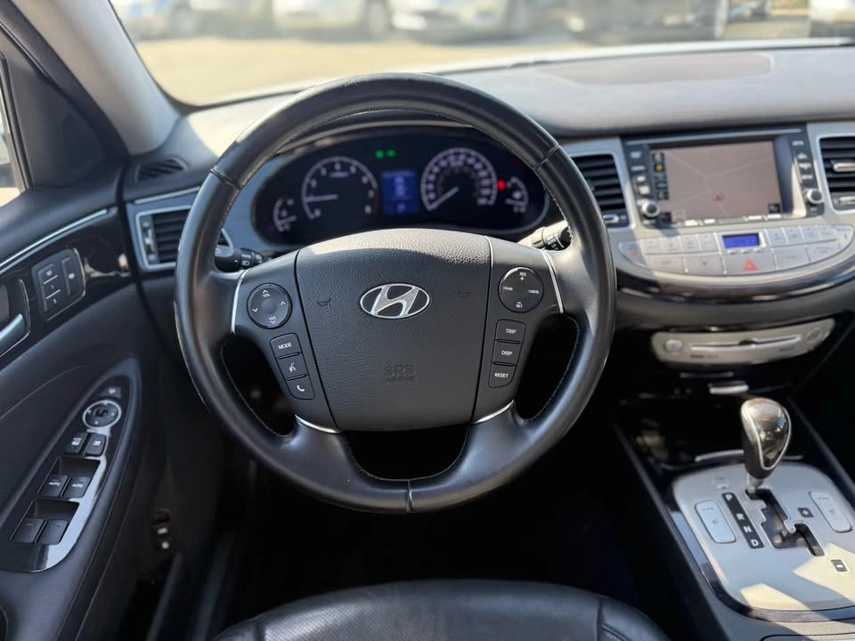 2013 Hyundai Genesis - Image 14 of 19