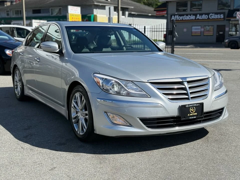 2013 Hyundai Genesis - Image 3 of 19