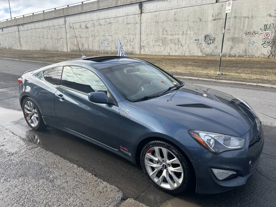2013 Hyundai Genesis - Image 13 of 20