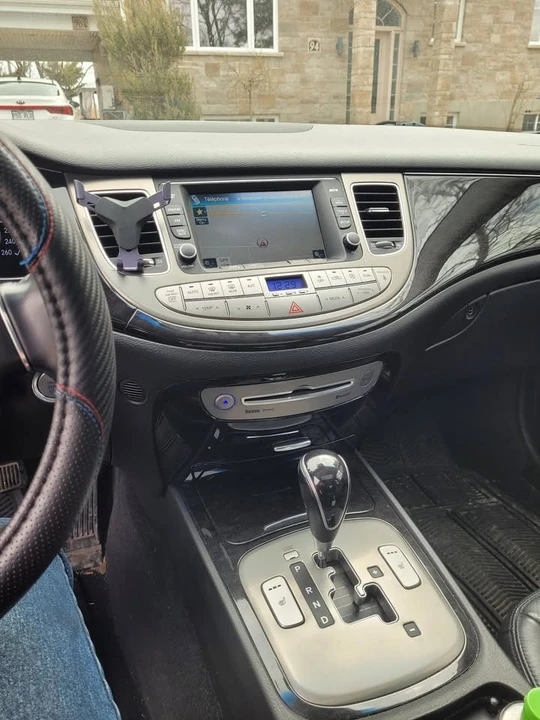 2013 Hyundai Genesis - Image 10 of 14