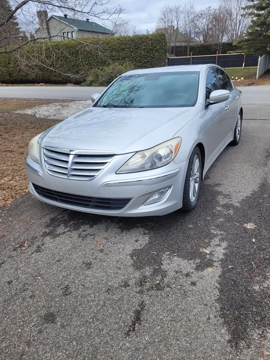 2013 Hyundai Genesis - Image 2 of 14
