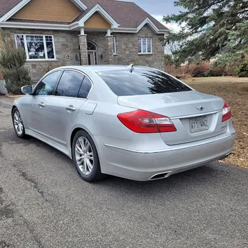 2013 Hyundai Genesis Premium