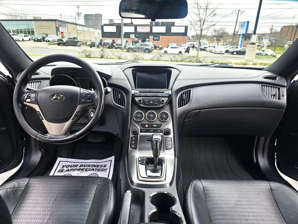 2013 Hyundai Genesis - Image 11 of 16