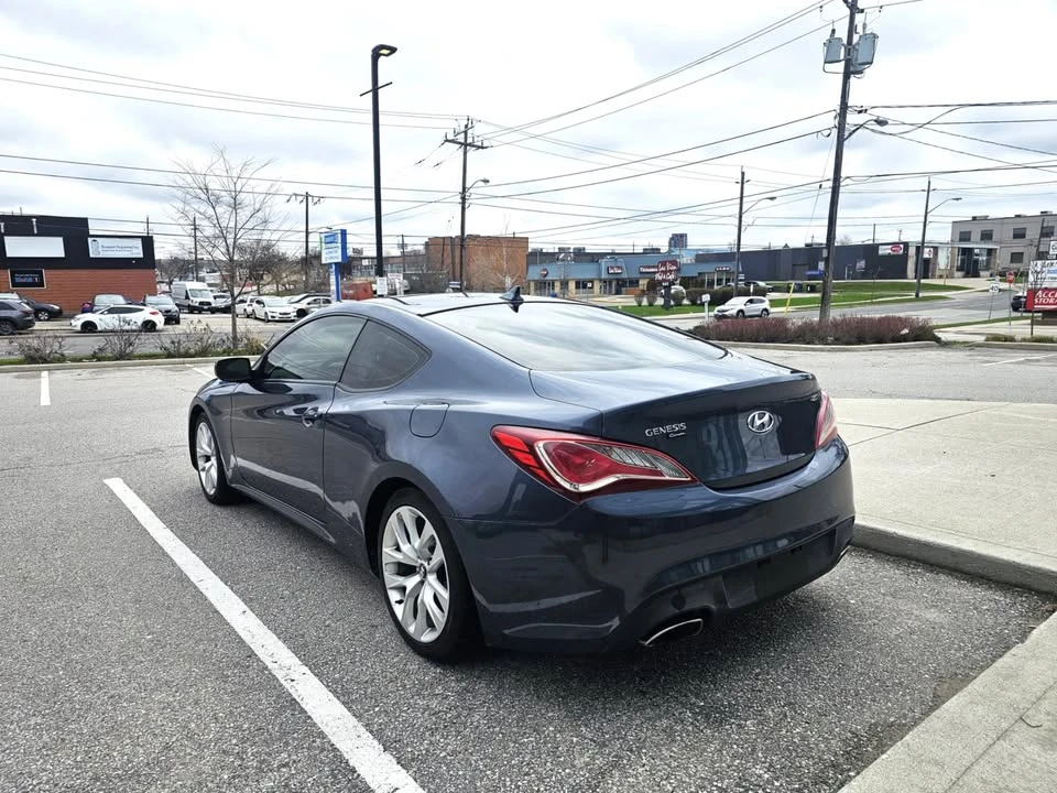 2013 Hyundai Genesis - Image 5 of 16