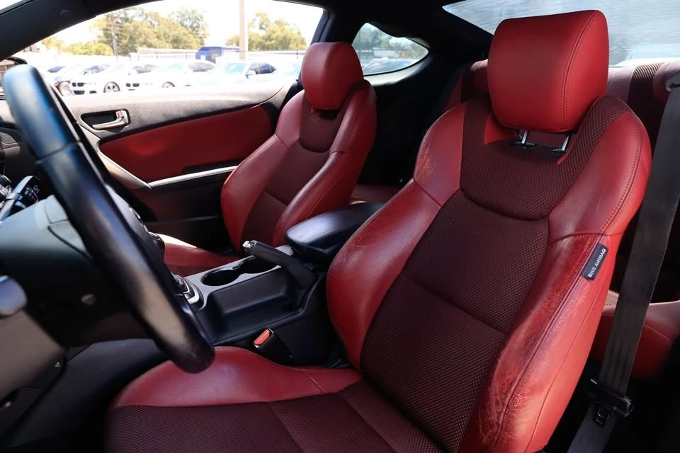 2013 Hyundai Genesis Coupe - Image 6 of 7