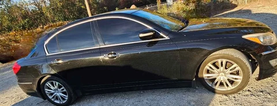 2013 Hyundai Genesis - Image 5 of 7