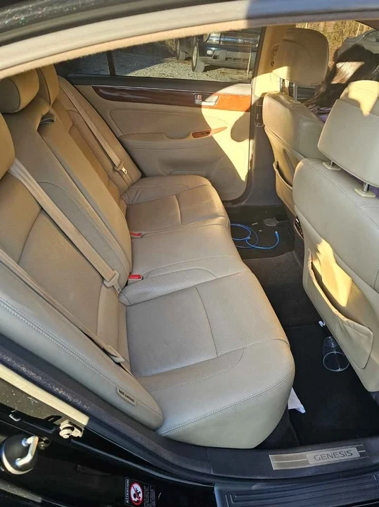 2013 Hyundai Genesis - Image 4 of 7