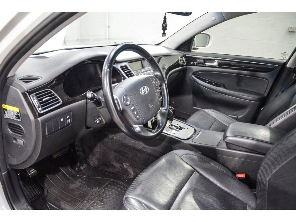 2013 Hyundai Genesis - Image 20 of 20