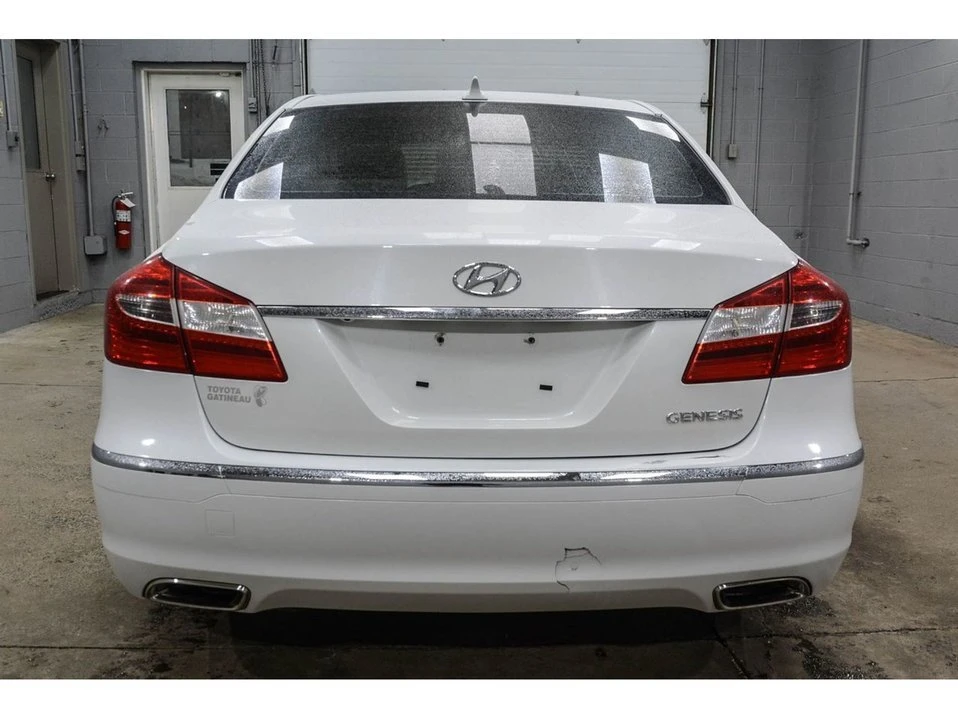 2013 Hyundai Genesis - Image 5 of 20