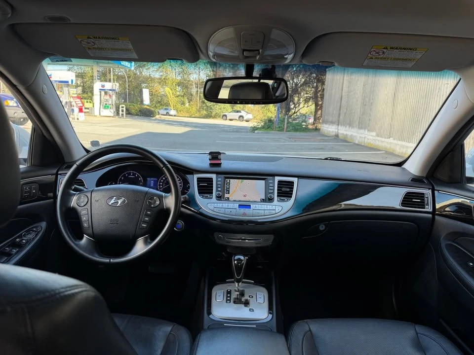 2013 Hyundai Genesis - Image 9 of 15