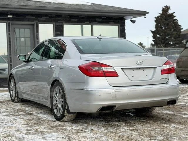 2013 Hyundai Genesis - Image 6 of 18