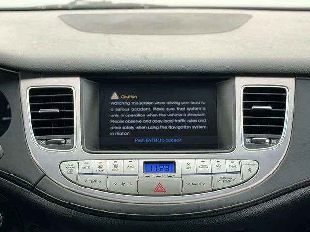 2013 Hyundai Genesis - Image 14 of 18