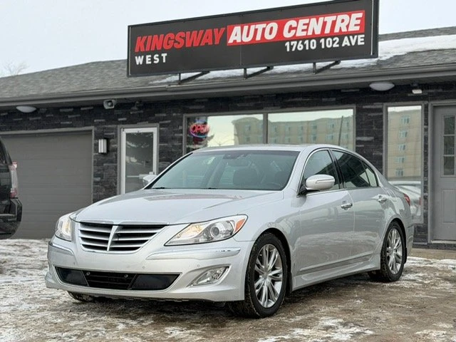 2013 Hyundai Genesis - Image 2 of 19