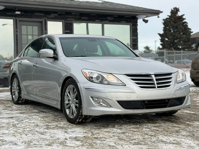 2013 Hyundai Genesis - Image 3 of 18