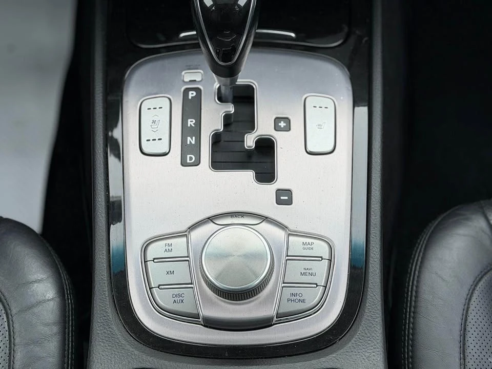 2013 Hyundai Genesis - Image 17 of 18