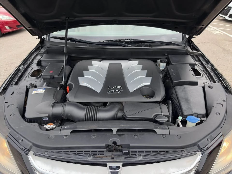 2013 Hyundai Genesis - Image 18 of 20