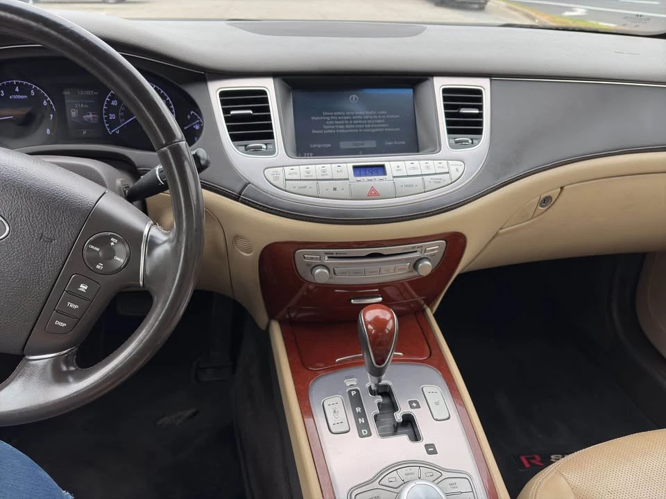 2013 Hyundai Genesis - Image 12 of 20