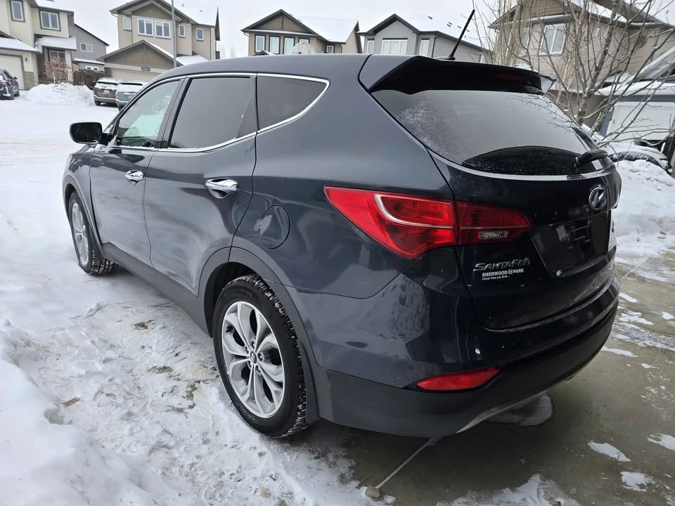 2013 Hyundai Santa Fe - Image 2 of 19