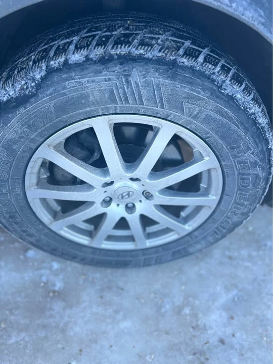 2013 Hyundai Santa Fe - Image 5 of 14