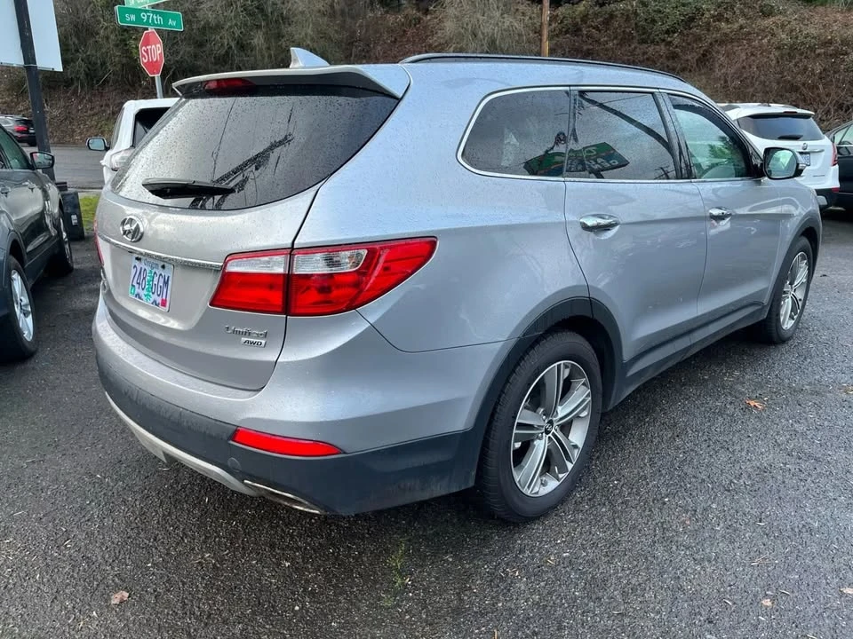 2013 Hyundai Santa Fe - Image 5 of 15