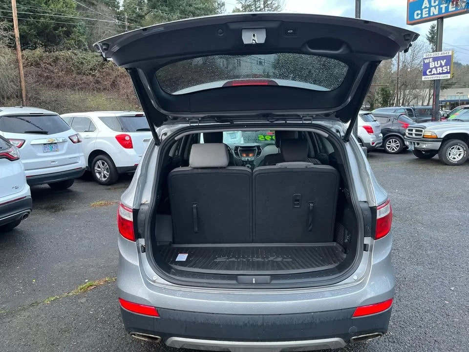 2013 Hyundai Santa Fe - Image 11 of 15