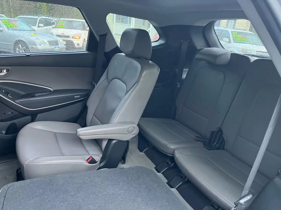 2013 Hyundai Santa Fe - Image 10 of 15