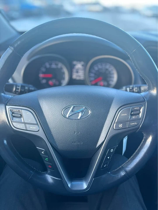 2013 Hyundai Santa Fe - Image 11 of 14