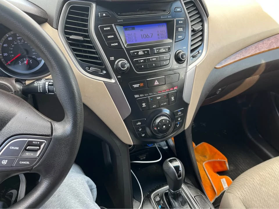 2013 Hyundai Santa Fe - Image 8 of 8