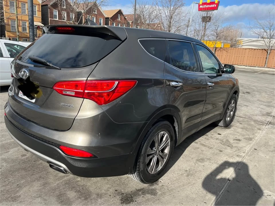 2013 Hyundai Santa Fe - Image 4 of 8