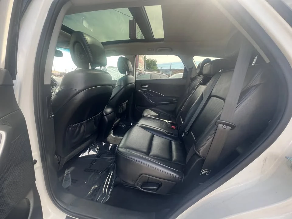 2013 Hyundai Santa Fe - Image 15 of 20