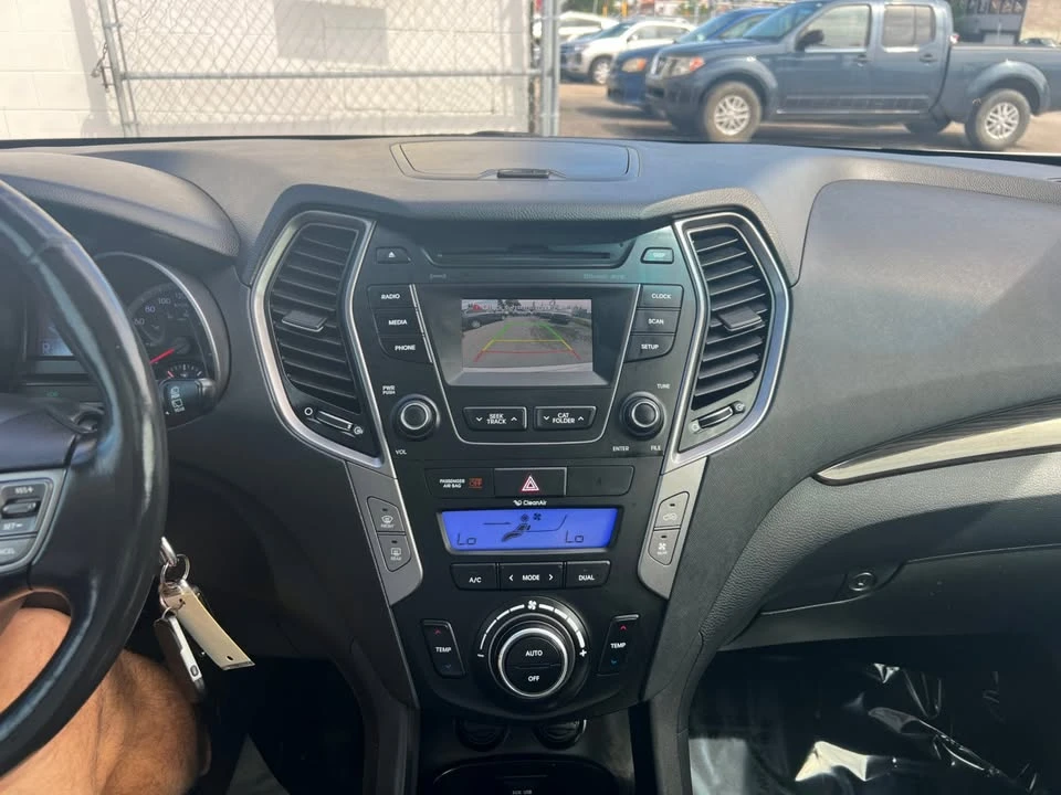 2013 Hyundai Santa Fe - Image 12 of 20