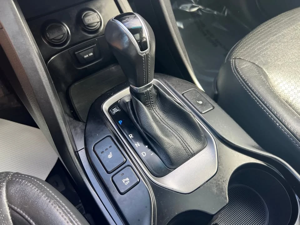 2013 Hyundai Santa Fe - Image 13 of 20