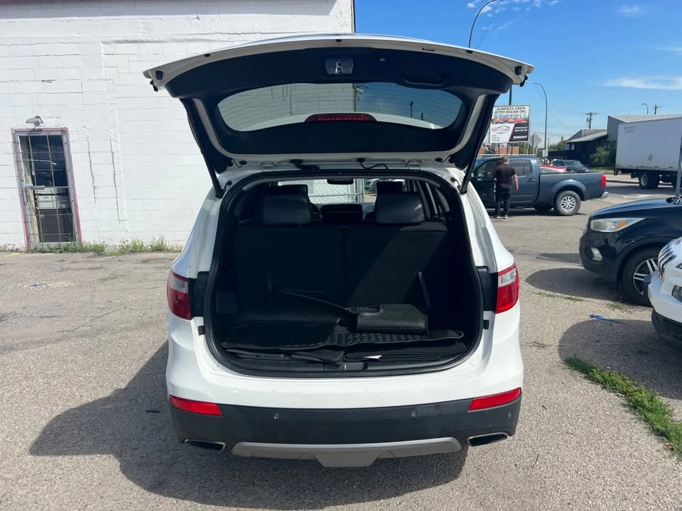 2013 Hyundai Santa Fe - Image 17 of 20