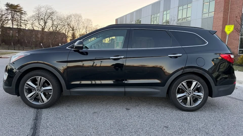 2013 Hyundai Santa Fe - Image 4 of 20