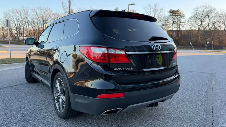 2013 Hyundai Santa Fe - Image 7 of 20