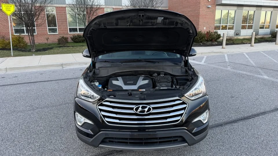 2013 Hyundai Santa Fe - Image 9 of 20