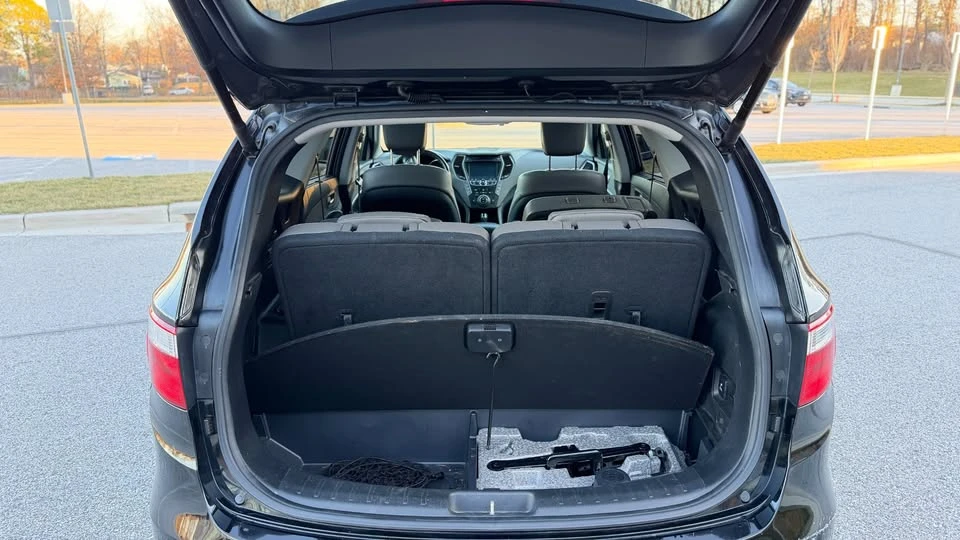 2013 Hyundai Santa Fe - Image 8 of 20