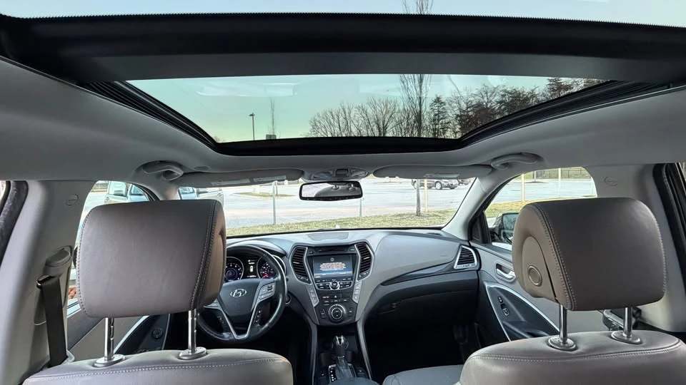 2013 Hyundai Santa Fe - Image 14 of 20