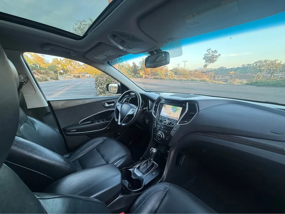 2013 Hyundai Santa Fe - Image 8 of 15