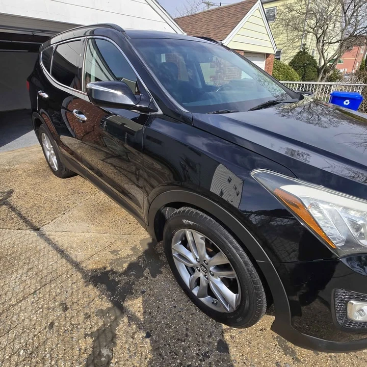 2013 Hyundai Santa Fe - Image 3 of 11