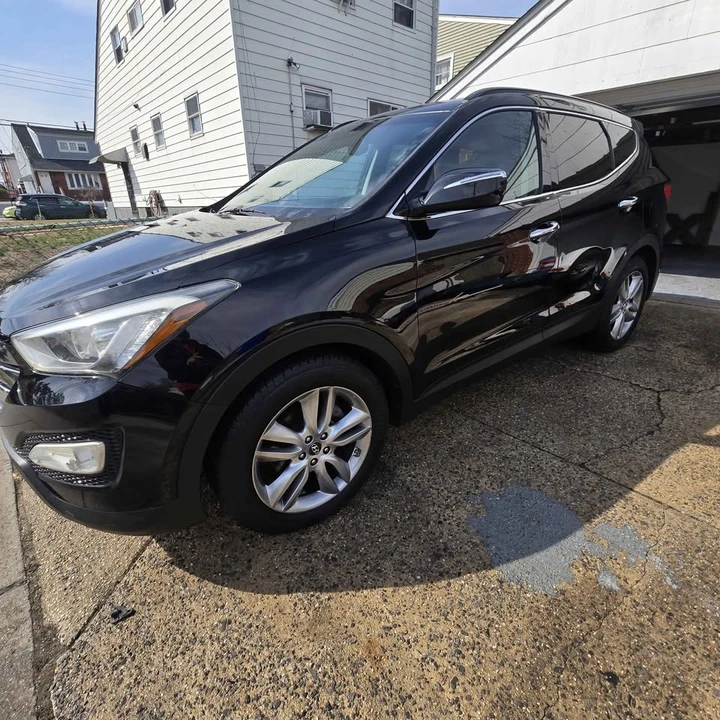 2013 Hyundai Santa Fe - Image 2 of 11