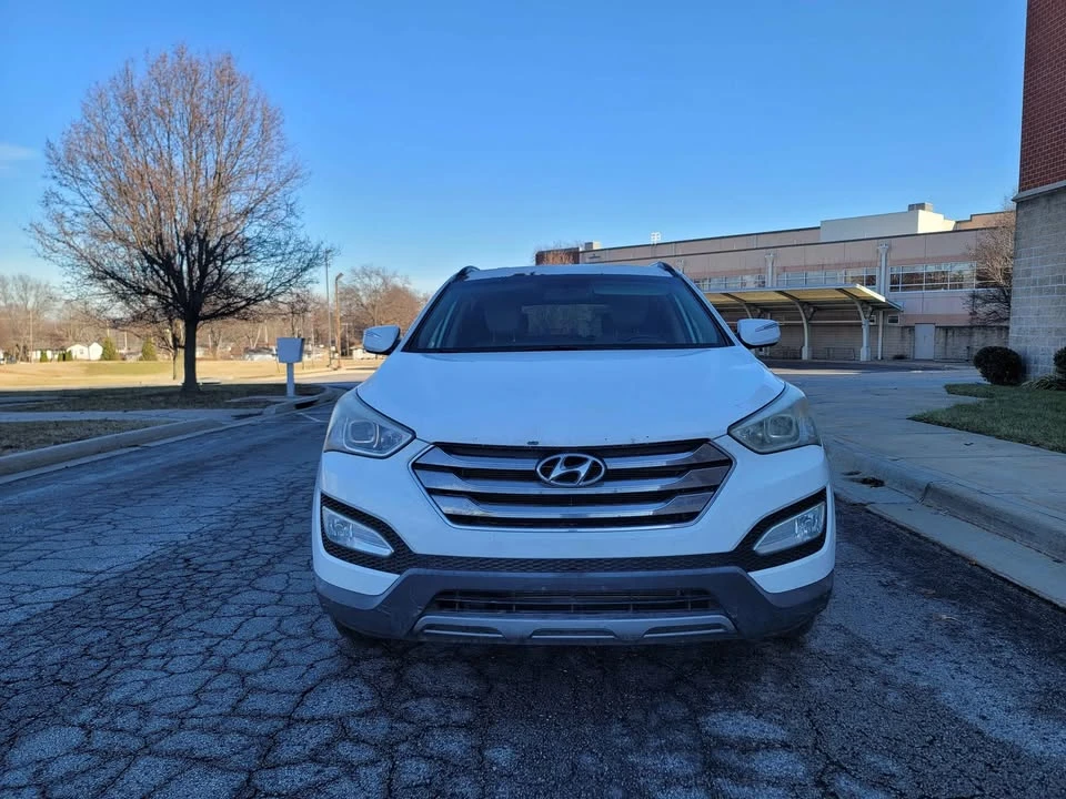 2013 Hyundai Santa Fe - Image 7 of 12