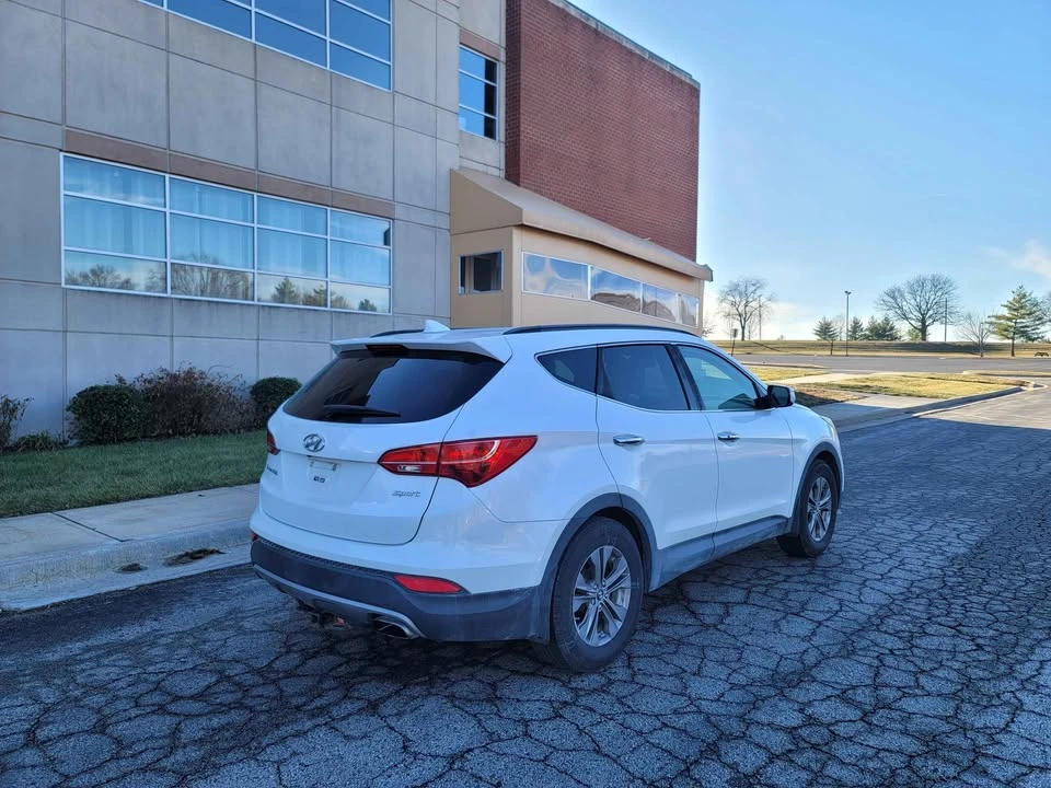 2013 Hyundai Santa Fe - Image 5 of 12