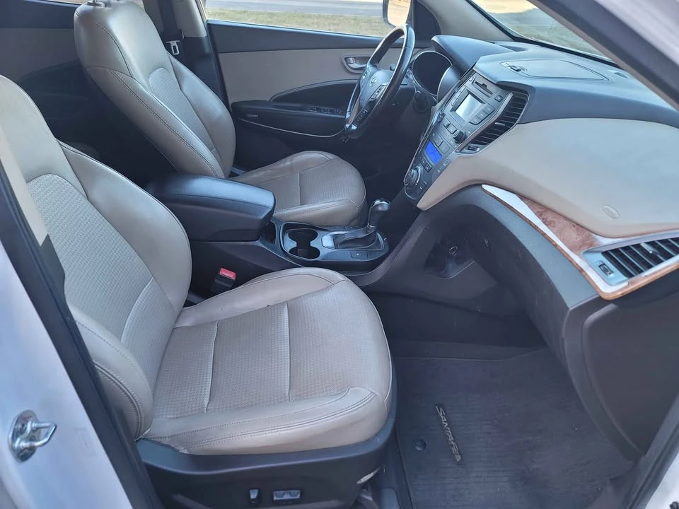 2013 Hyundai Santa Fe - Image 9 of 12