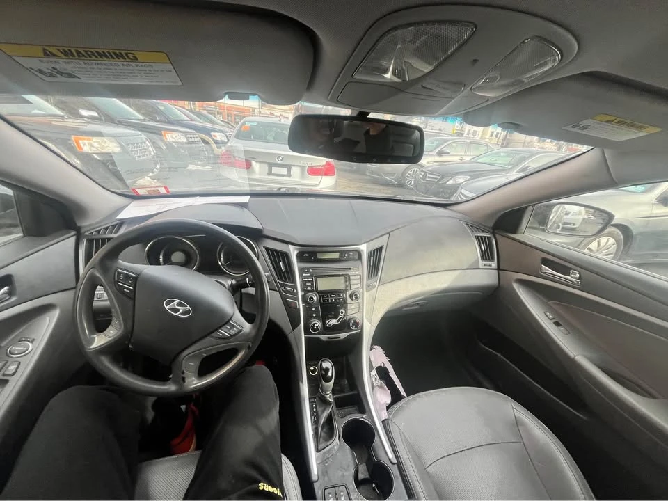 2013 Hyundai Sonata - Image 4 of 7