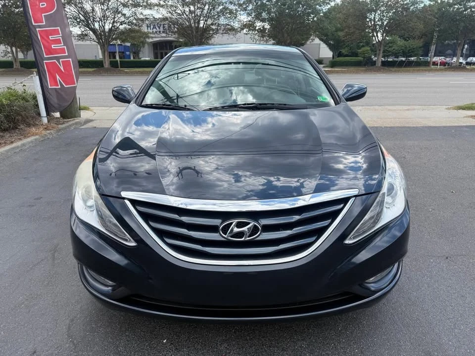 2013 Hyundai Sonata - Image 8 of 18
