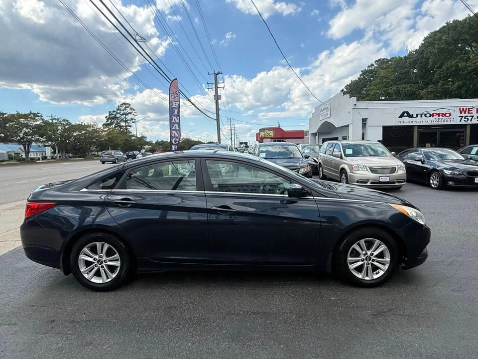 2013 Hyundai Sonata - Image 6 of 18